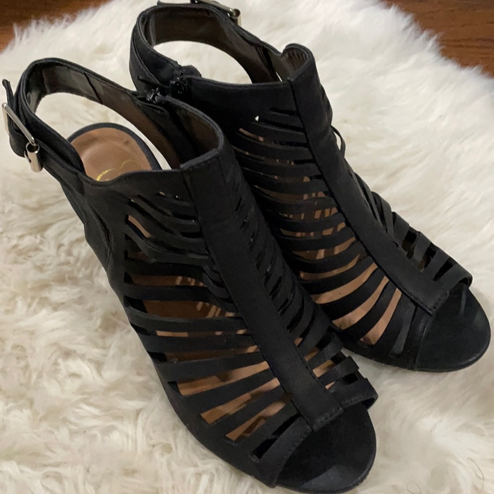 Open toe laser cut heel